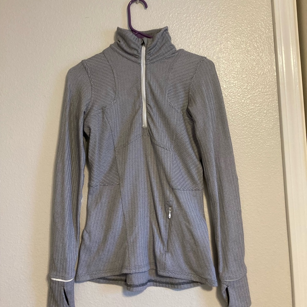 Lulu Lemon 1/4 zip size 2
